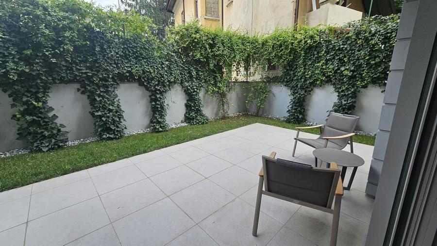 Apartament in Imobil boutique de lux, 2026, curte proprie 125 mp, impecabil
