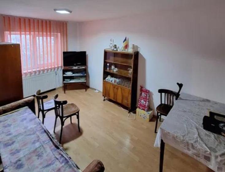 Apartament 3 camere decomndat Astra- Paraului