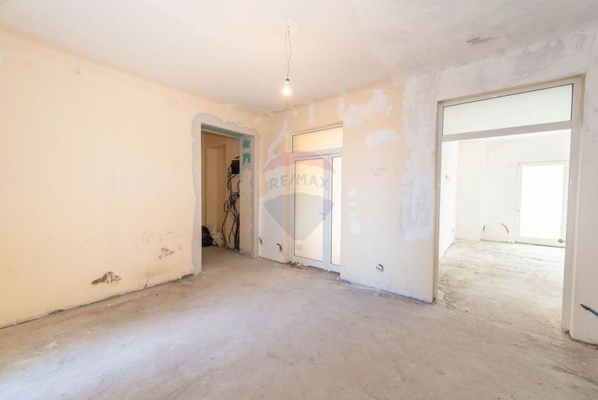 Apartament 4 camere de vanzare 104 mpu, Calea Mosilor