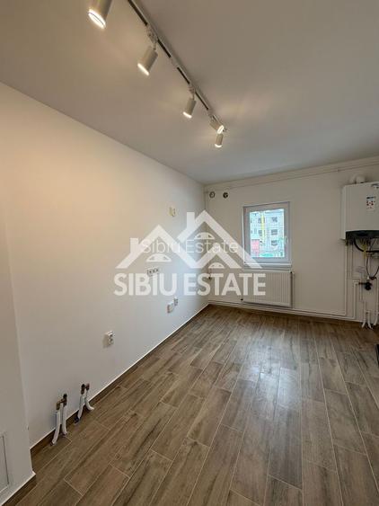 Locație excelentă! Apartament 3 camere renovat, etaj 1, Sibiu - 23