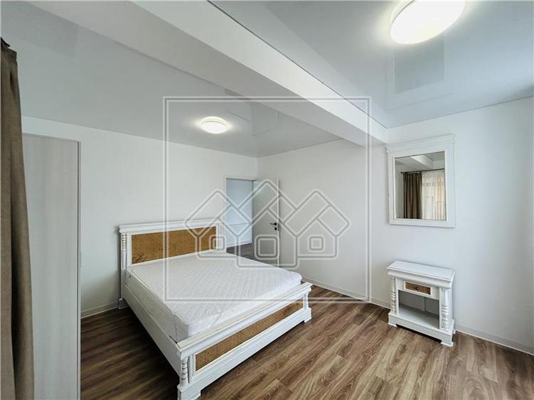 Casa tip duplex, 177 mp utili, 3 locuri de parcare - Selimbar