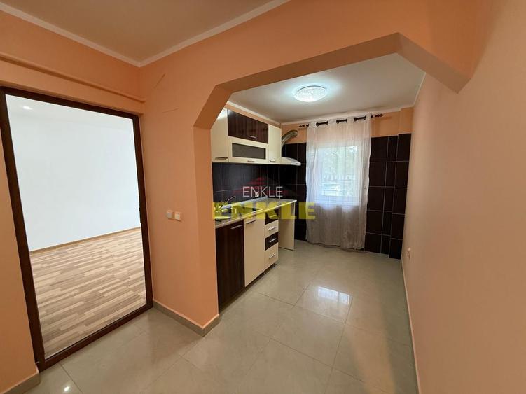 De vânzare apartament 2 camere decomandat – zona Liceului Sportiv - 3