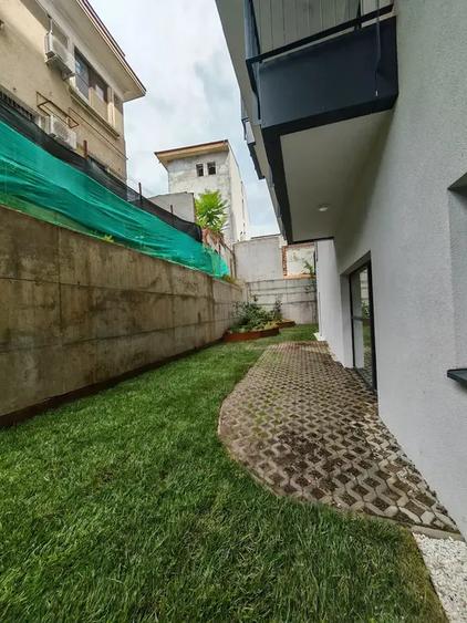 Apartament Lux 2 Camere I 2 Bai I Curte 129mp I Central