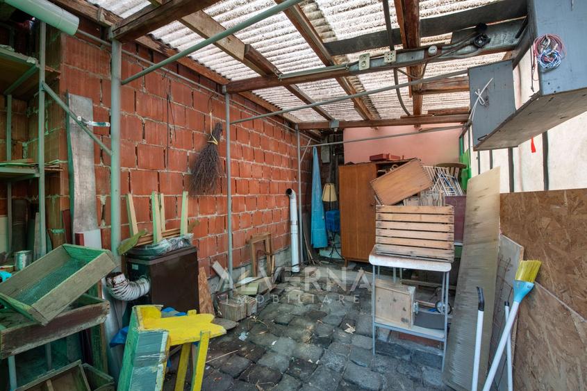Casa individuala cu 2 camere, teren si acces auto langa Cluj Arena