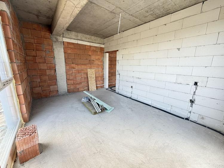 Penthouse 4 cam, 106 mp + Terasa 64 mp - Selimbar