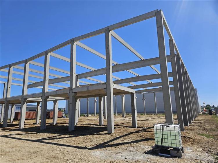 Hala industriala noua în parcul industrial II - H 12 metri