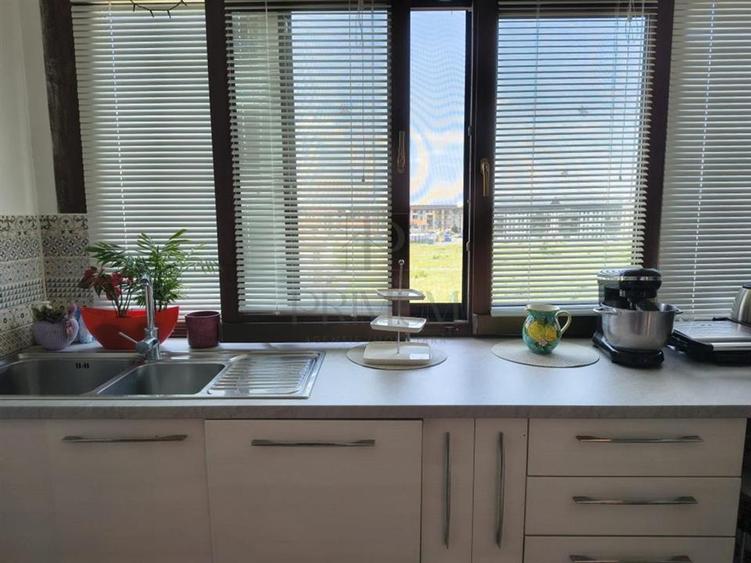 GIROC | PENTHOUSE 4 CAM | DECOMANDAT | 2 BAI | 2 BALCOANE | PARCARE | POD