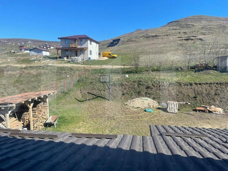Casa cu 4 camere, 600 mp de teren, Campenesti