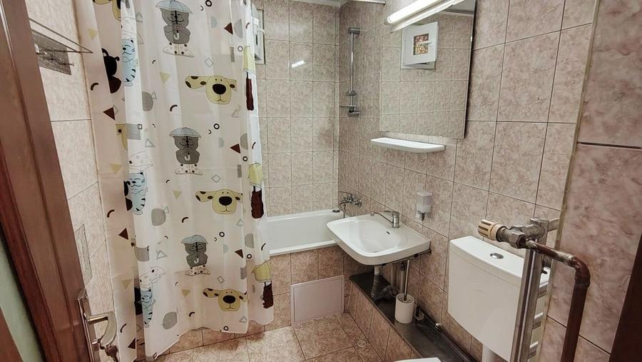 Apartament 3 camere, 70 mp , parter inalt/ 4E, zona U.T.C.N.,Zorilor