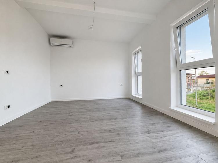 Duplex de vânzare în Ghiroda, pe malul Begăi, lângă Pădurea Bistra
