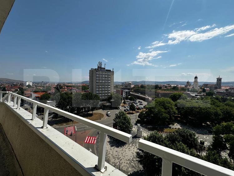 Apartament 3 camere, 82 mp, zona Cetate