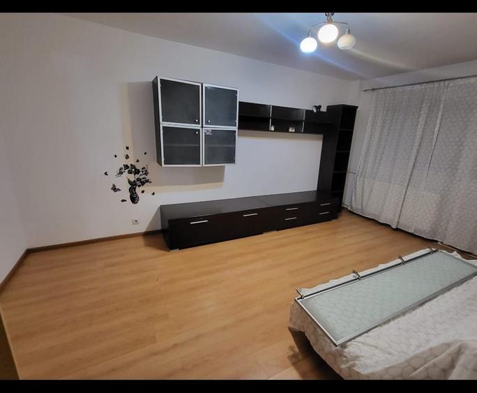 3 camere decomandat | Parcul liniei| Etaj 7/10