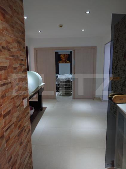 Spatiu comercial, 290 mp, fosta sala de fitness, zona Micro 3