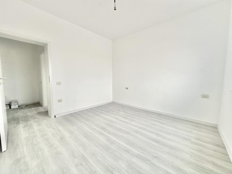 Apartament 3 camere - 2 locuri de parcare incluse - Mosnita