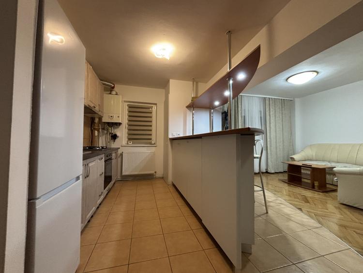 Apartament de îchiriat, 3 camere, etaj 1 - Vasile Aaron, Sibiu
