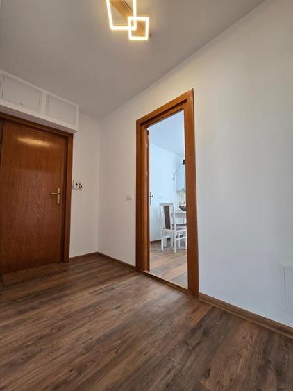 Apartament complet renovat, 3 caTomis 3, nelocuit după renovare, totul este nou.