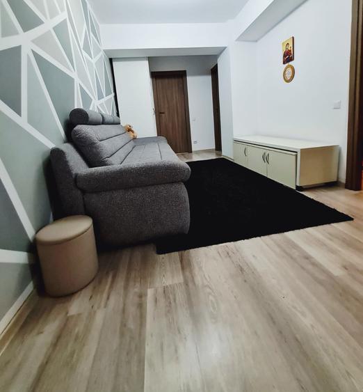 CASĂ de vânzare în Cristian – ideală pentru locuință și afacere!