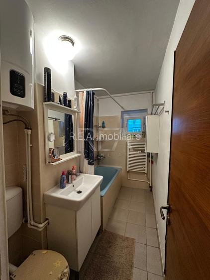4 camere Teiul Doamnei decomandat, an 1987, 81 mp - 11