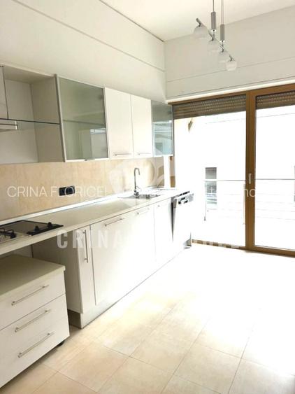 Vanzare duplex 210 mp - 5 camere - garaj subteran - bloc 2012 - Primaverii
