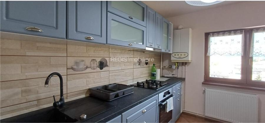 Apartament 3 camere cu parcare Judetean