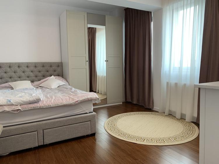 Vanzare 2 camere mansarda 1 Mai - Domenii