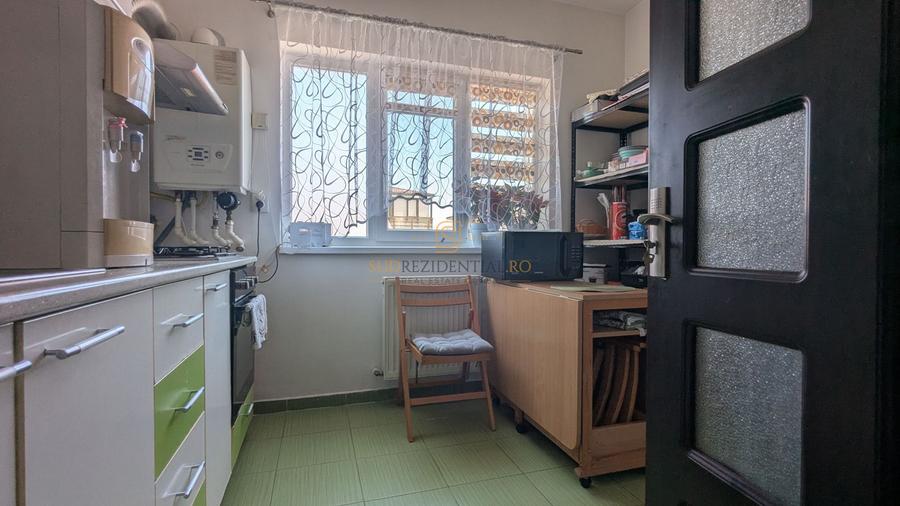 Apartament 2 camere, decomandat, loc de parcare, Drumul Fermei