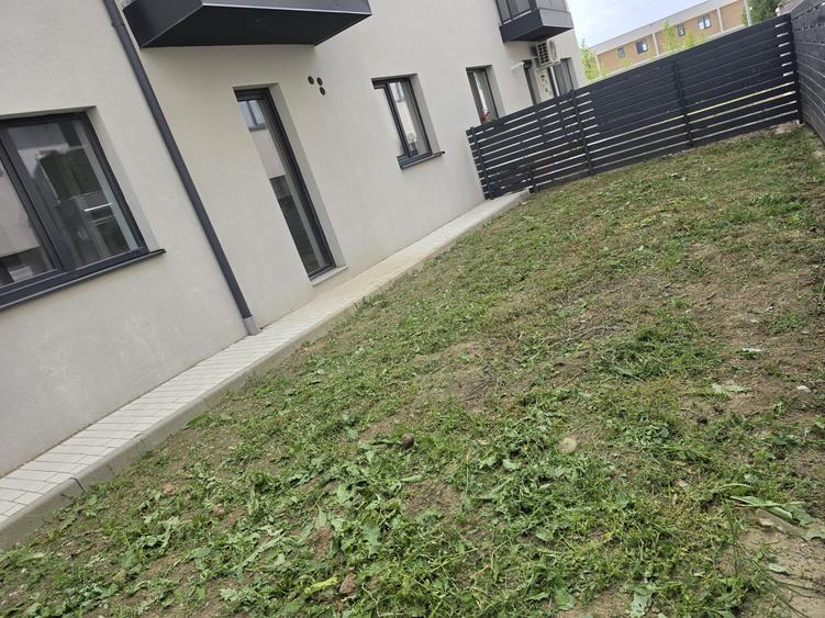 2 camere cu gradina mare in Comuna 1 Decembrie, Ilfov