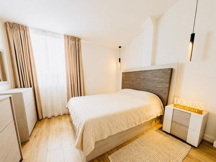 Apartament cu 3 Camere | 90 mp Utili | 2 Parcări | Complet Renovat |
