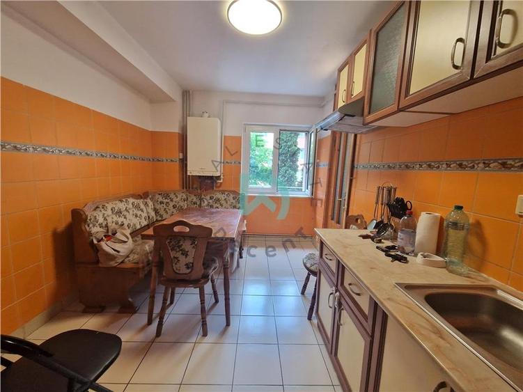 Apartament 4 camere,92 mp utili,  Noua, Brasov