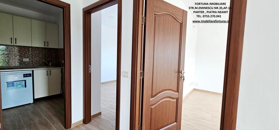 Complex imobiliar:cladire birouri,2 hale noi si 3424mp teren, Piatra Neamt