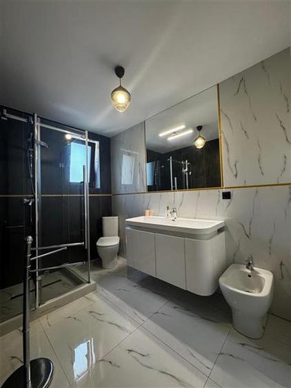 Casa Tip Duplex , situata in cartierul Dambul Rotund!
