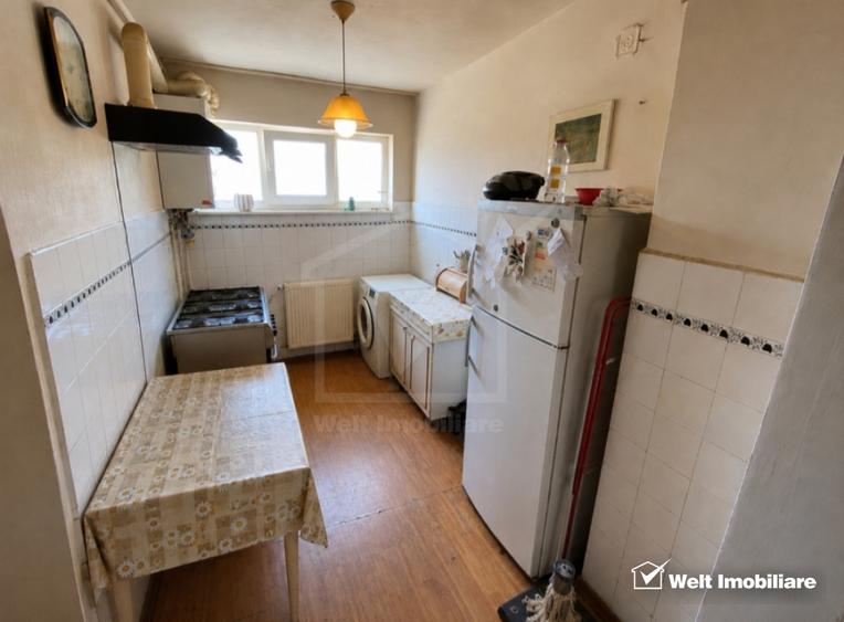 De vanzare apartament cu 2 camere str Bucium