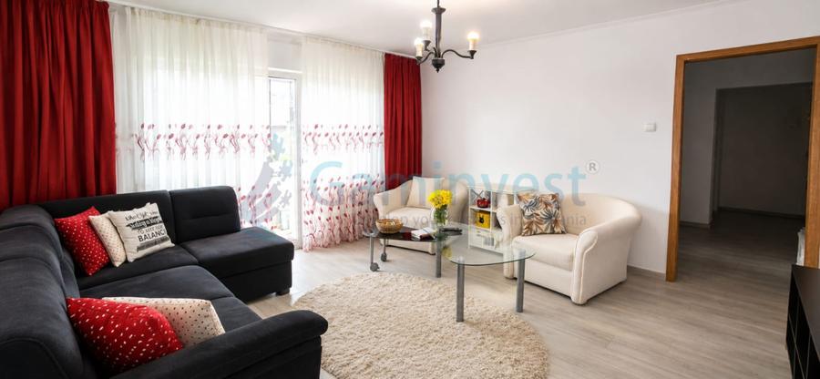 Apartament cu 3 camere de vanzare in Oradea, cartier Nufarul