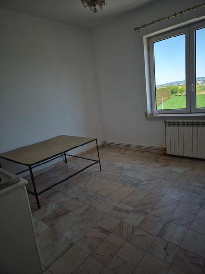 Hală cu birouri de închiriat