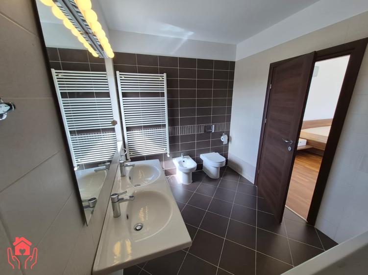 IANCU NICOLAE-Penthouse 4 camere, 80 mp terasa, 3 bai, 2 parcari + boxa!