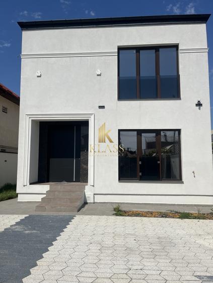 Vila individuala noua, 300 mp, 4 camere, 3 bai, curte, parcare, zona 1 Decembrie