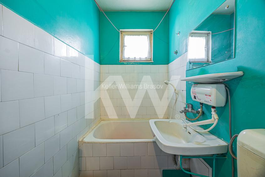 Vânzare apartament cu 2 camere, semidecomandat, strada Avram Iancu - 12
