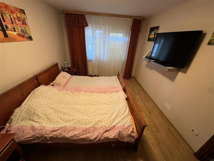 Apartament 4 camere, 100 mp, etaj 3, zona Longinescu
