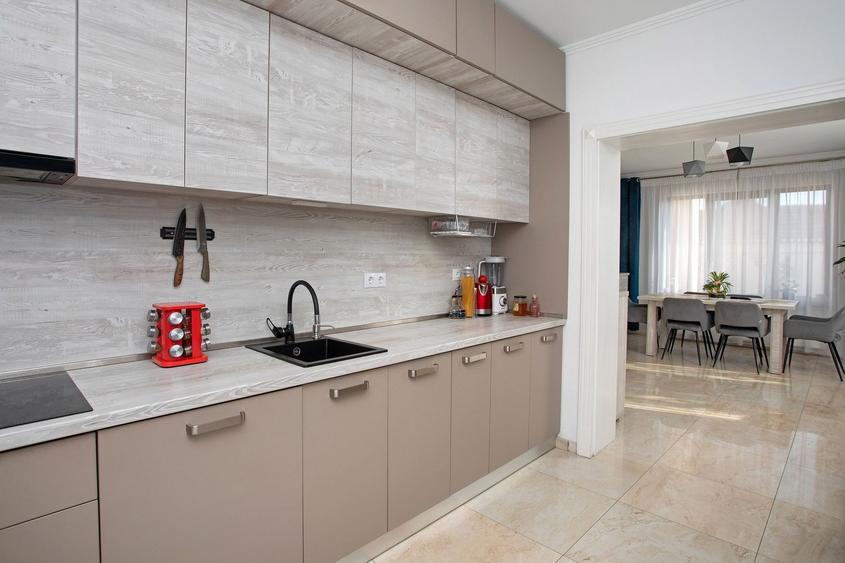Vilă P+M, Clujului, 190 mp, teren 520 mp, singur în curte. 225 000 E