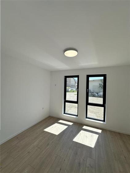 Apartament 3 camere de inchiriat, bloc nou