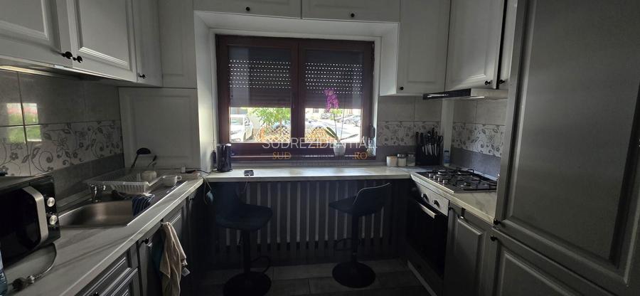 Apartament 3 camere de vanzare, Brown Residence Metalurgiei, Sector 4 - 4