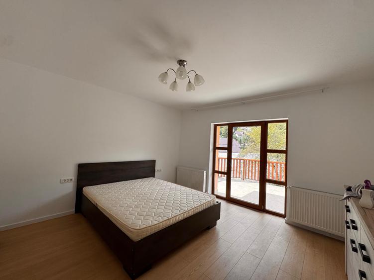 Apartament 3 camere de vânzare în Sinaia – Zona Platou Izvor