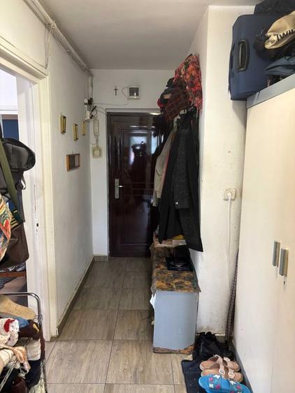 Apartament 3 camere semidecomandat zona Constantin Brancusi