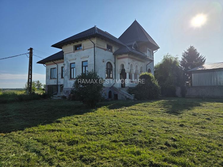 Judetul Prahova, in Poienarii Burchii, conac neoromanesc si teren 2.800 mp - 11