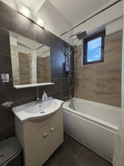2 CAMERE,MODERN, 50 MP, LÂNGĂ PALAS, BLOC NOU, BALCON, AC, CENTRALĂ TERMICĂ