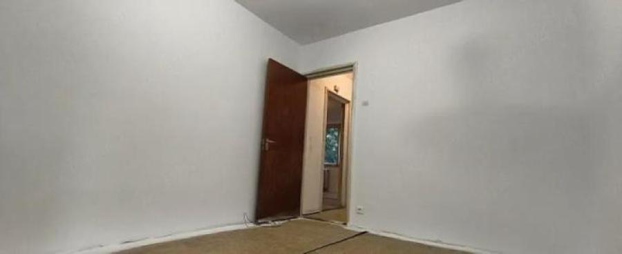 Brancoveanu/Uioara ap 3 camere,cf1,etaj 2/4 85.000euro