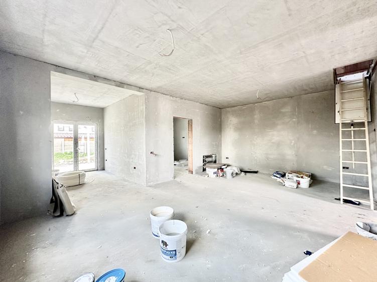 Duplex tip individual - 3 camere - 335 mp teren - Mosnita