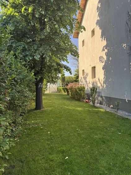 Vila 2005,S+P+E+M,living,dinning,3 dormitoare,3 bai,teren 2090mp,piscina,garaj - 2