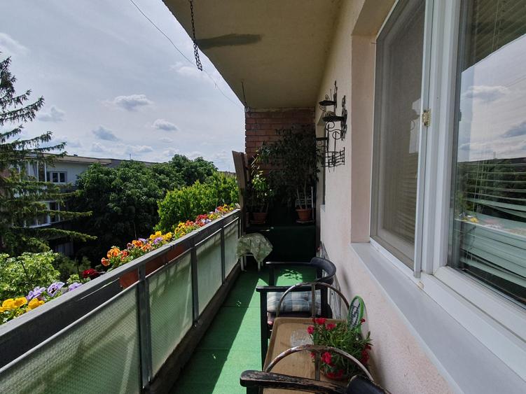 Vand ap 4 camere la pret de 3 camere -zona Micalaca-Miorita