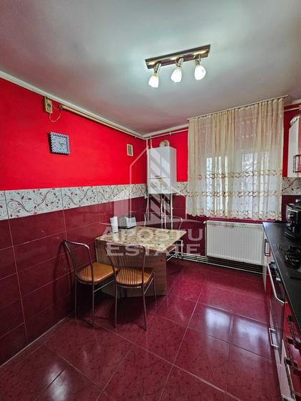 Apartament cu 3 camere,2 bai,semidecomadat,centrala proprie, Girocului